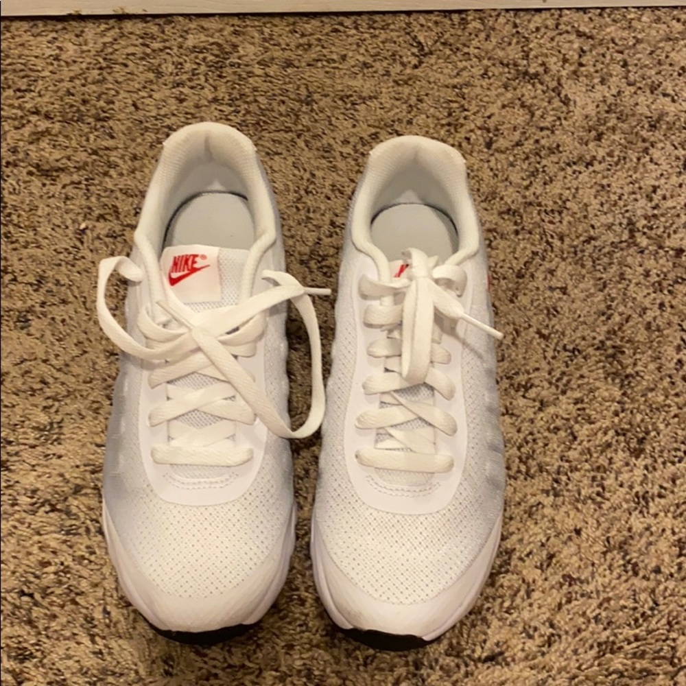 Nike shoes only worn once